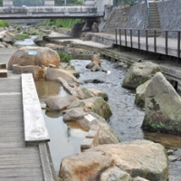 玉造温泉 川辺の足湯